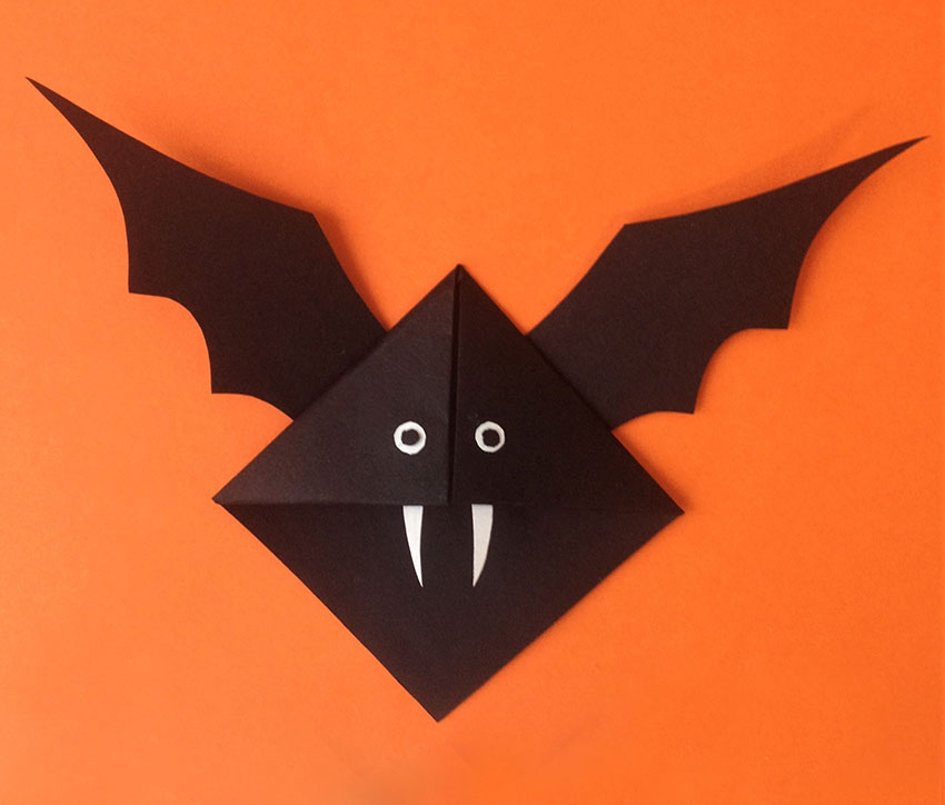 PAPERCHASE-HALLOWEEN-BAT-BOOKMARK-CRAFT-10